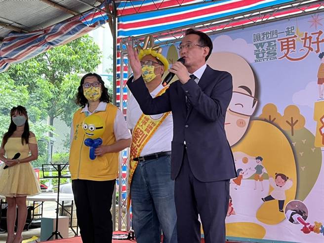 國民黨桃園市長參選人張善政張善政遭爆擔任中華民族致公黨最高顧問，民進黨桃園市長參選人鄭運鵬要求出面說明。（陳夢茹攝）