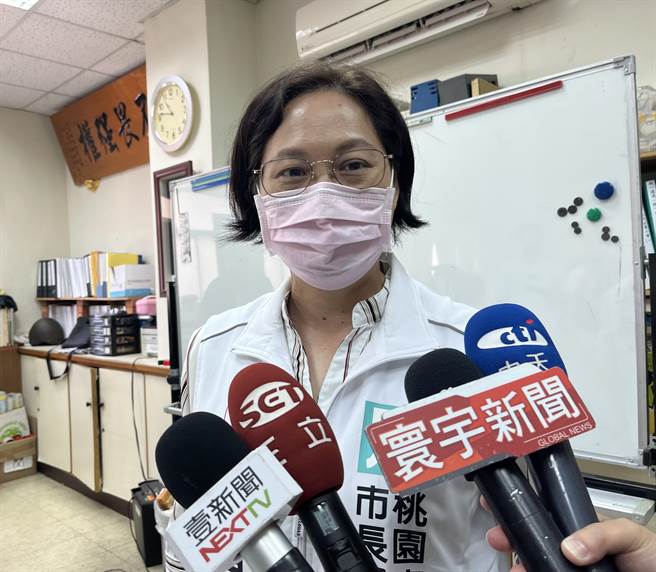 民眾党立委蔡壁如硕士论文违反学术伦理，遭撤销其硕士学位，民眾党桃园市长候选人赖香伶直呼，感佩她的决定，支持她去厘清自己学位的争议。（报系资料照）