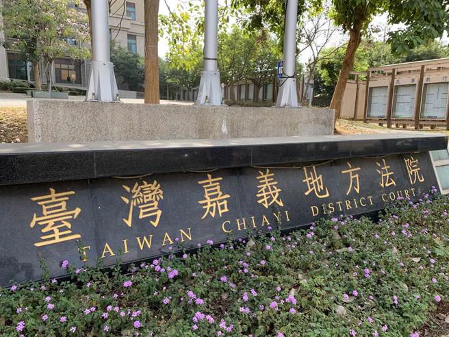 男酒后骂员警「看三小」 ，法官认为无毁个人评价不构成侮辱要件。(中时资料库)