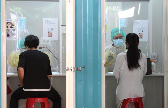 辅大医院近日收到私讯，有民眾到医院自费3500元做PCR筛检，检验报告看不到Ct值，认为自己白花钱，气得向民代申诉。（图／示意图，记者张铠乙摄影）