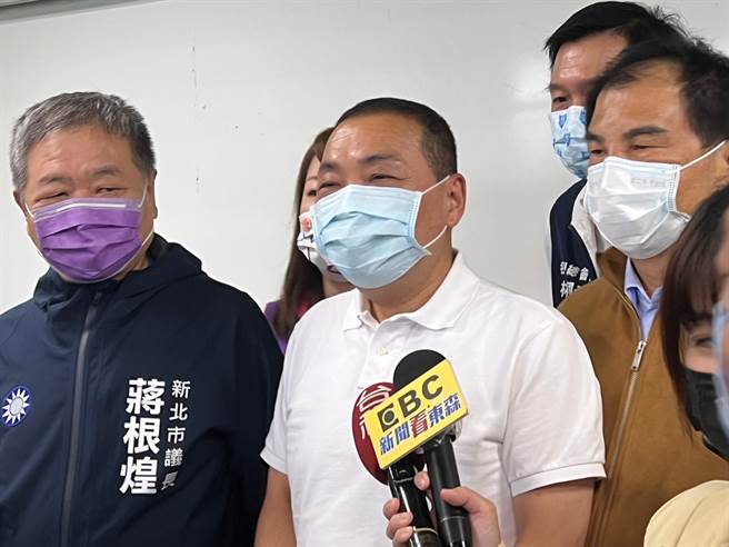 侯友宜要求汐東線盡快核定。（王揚傑攝）