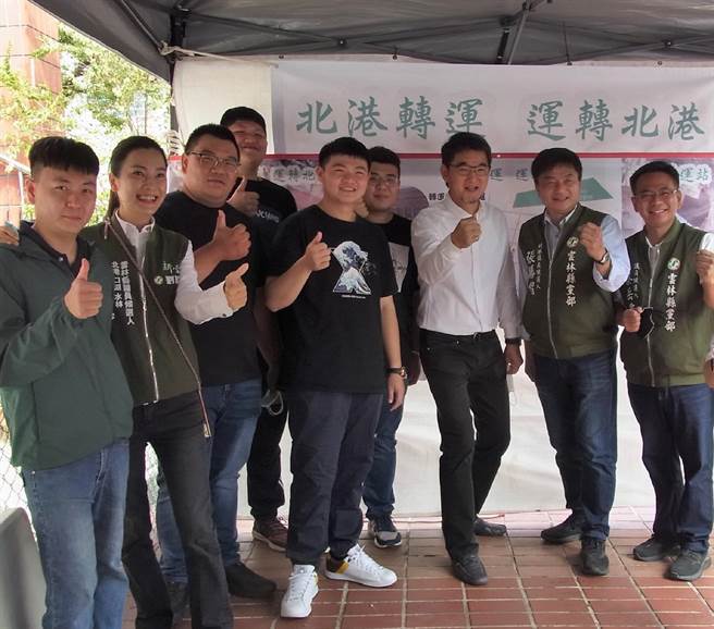 劉建國（右三）提雲林縣北港轉運站政策，與中央共同打造新亮點。（張朝欣攝）