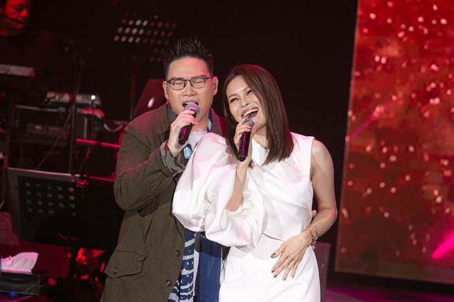 苏永康今与周蕙甜蜜合唱。（D-SHOW提供）
