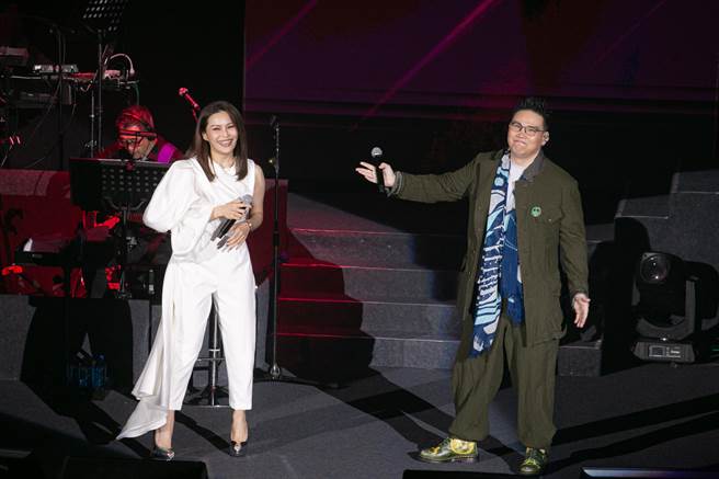 苏永康今与周蕙甜蜜合唱。（D-SHOW提供）