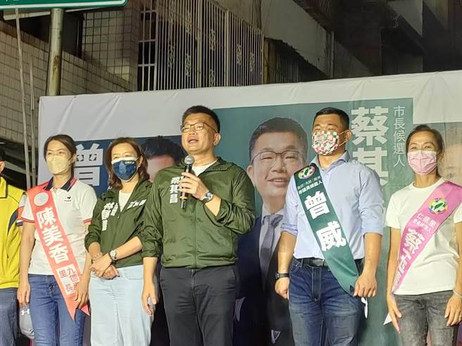 蔡其昌表示，他很年轻就承担重任，因为民进党愿意栽培年轻人，若年轻人愿意承担，国家的民主就会更加健全。（潘虹恩摄）