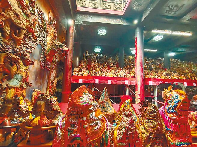 云林县褒忠乡的国家重要民俗「马鸣山五年千岁大科」仪式，已有数千尊神像齐聚镇安宫。（云林县政府文化观光处提供／周丽兰云林传真）