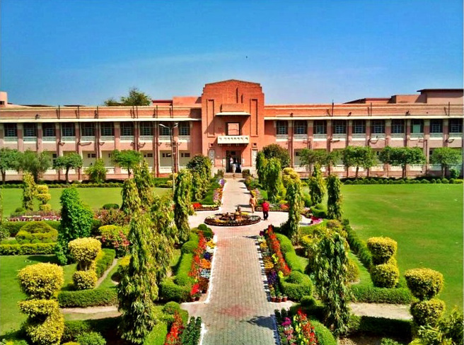 巴基斯坦旁遮普省（Punjab）摩尔坦市（Multan）的尼什塔尔医院（Nishtar Hospital），屋顶被发现至少200具腐烂遗体。（资料照／撷取自摩尔坦市政府官网https://multan.punjab.gov.pk/）