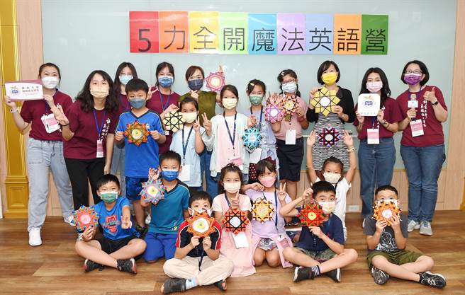 静宜大学英文系国小英语营，让生活英语动起来！（静宜大学提供）