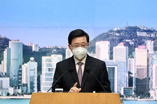 香港特首李家超16日發文表示，中共總書記習近平在中共二十大的報告是推進香港發展的定海神針。（中新社資料照片）