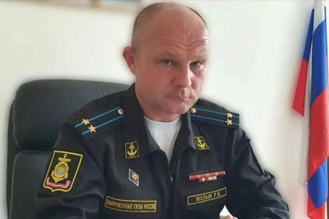 一名負責執行動員令的中校馬利克（Lt-Col Roman Malyk）被發現掛屍在住家圍欄附近。(圖/俄羅斯國防部動員部)