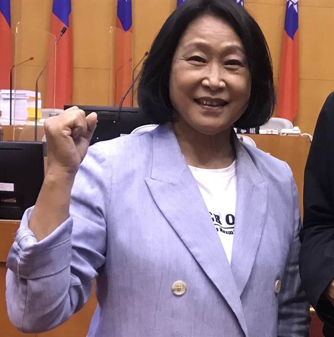 欲争取5连任的唐玉琴与从市民代表转战的方华雄，因票源重迭问题在公开场合爆发言语衝突。（谢佳潾摄）