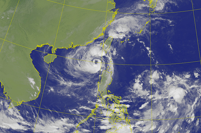 尼莎颱风挟带豪雨袭台。（图／中央气象局）