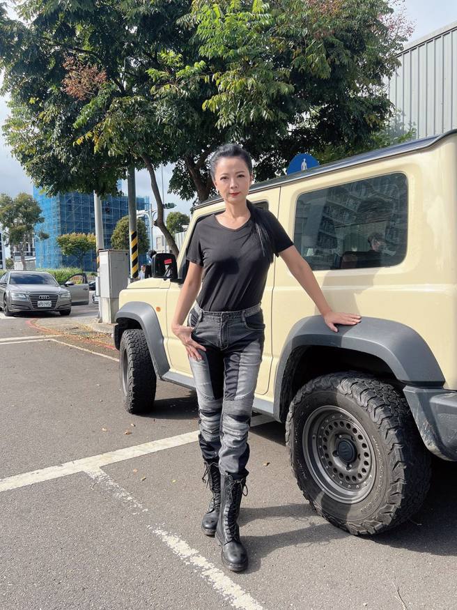 高欣欣扮女角头相当帅气。（图／高欣欣 欣想事成俱乐部facebook）