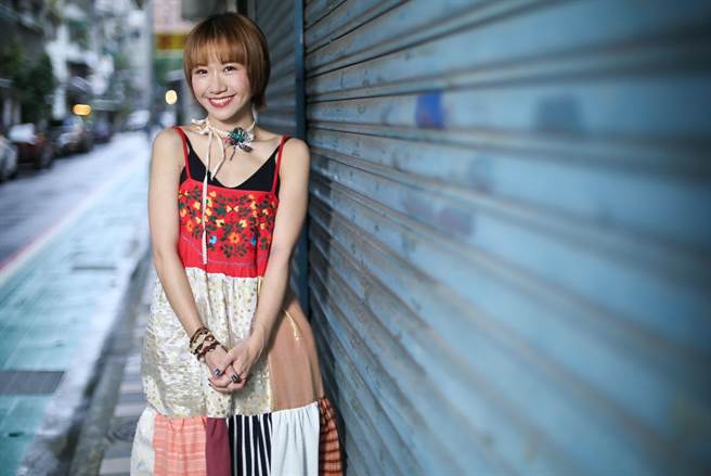 Lulu多才多艺，横跨歌唱、戏剧、主持、综艺等领域。（陈俊吉摄）