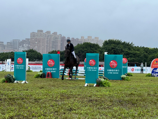 台北市政府体育局于本周末假台北市马场町纪念公园，举办2022台北市马场町马术锦标赛暨马术嘉年华。（台北市政府体育局提供）
