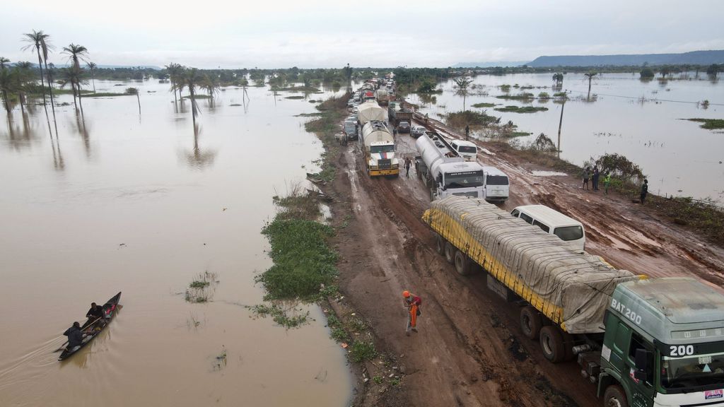 奈及利亚人道事务部在推特（Twitter）发布声明表示，洪灾也迫使130多万人离开家园。图/ 路透社(photo:ChinaTimes)