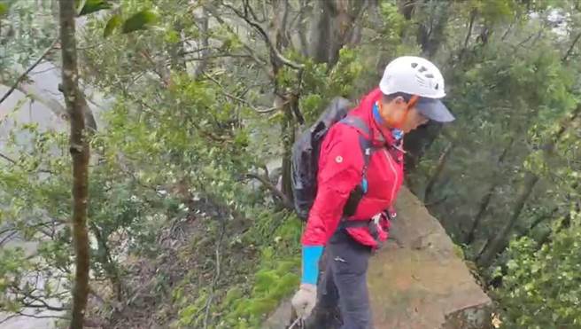 苗栗县消防局今天公开搜救过程。（苗栗县消防局提供／李京升苗栗传真）