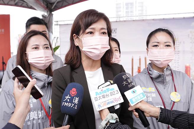 沈慧虹17日表示，路遙知馬力，她參選後周周不間斷提出逾20個政策主題，現已看出效果，她的支持率在穩定上升。（陳育賢攝）