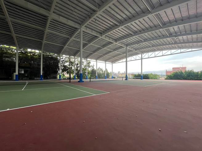 蔡培慧爭取2888萬元經費，草屯鎮多功能球場啟用。（蔡培慧服務處提供／廖志晃南投傳真）