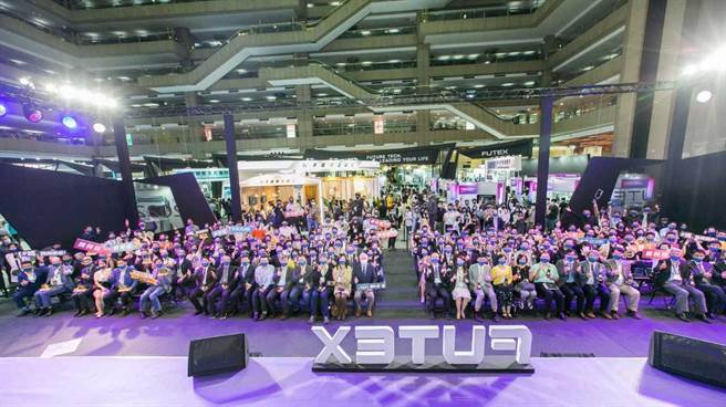 国科会主办「2022未来科技奖」日前举行颁奖，中兴大学今年共有6团队获奖，消息传回校园，师生相当开心。（中兴大学提供／张妍溱台中传真）