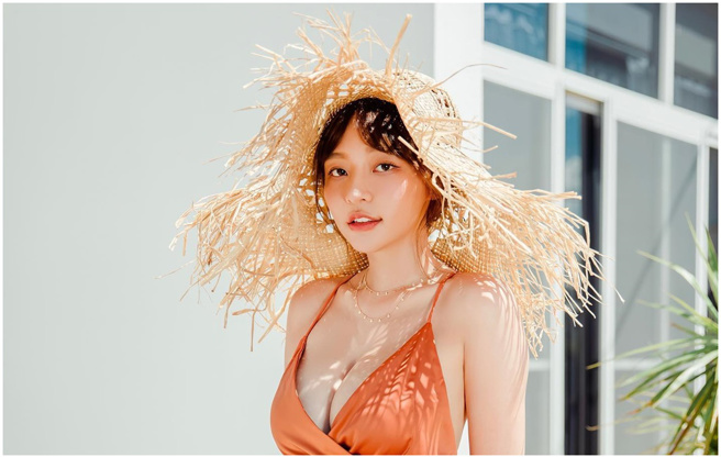 林襄被誉为「写真界天花板」。（图／FB@林襄）