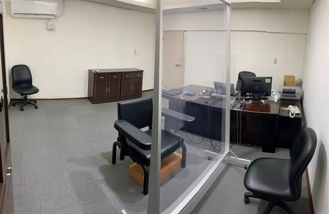 地檢署聯繫新北市警察局刑事鑑識中心對阿翔進行測謊鑑定，圖為測謊室。（新北市警察局提供／李奇叡新北傳真）