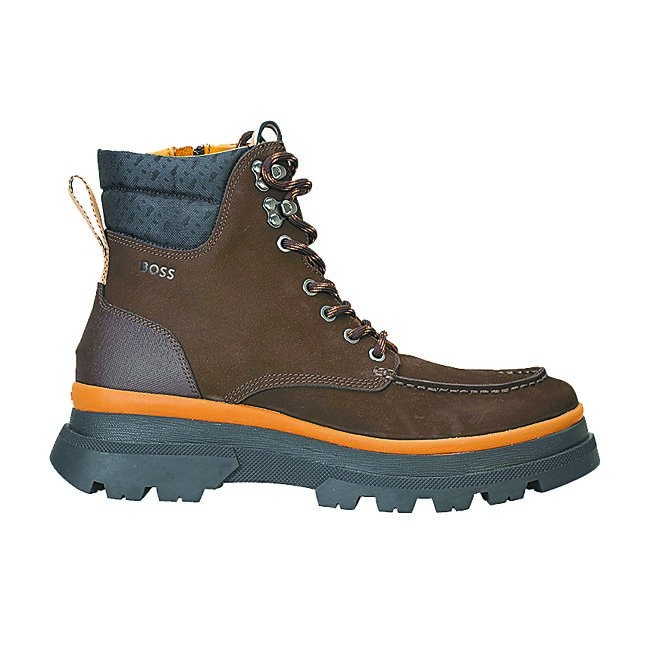 Boss深咖啡色登山靴1万3400元。（Boss提供）