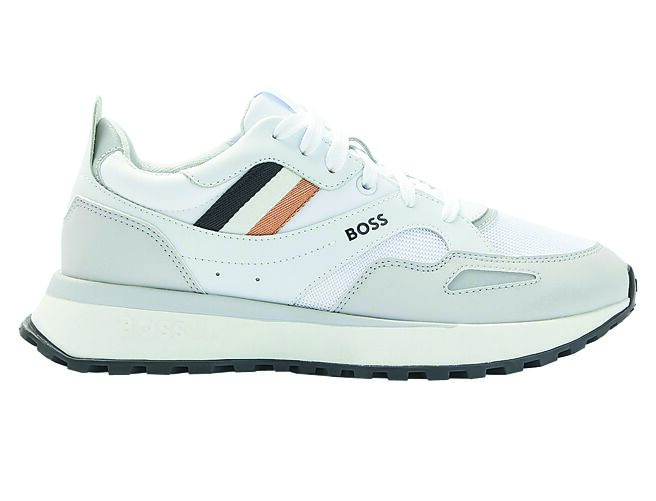 Boss白色条纹运动鞋7900元。（Boss提供）
