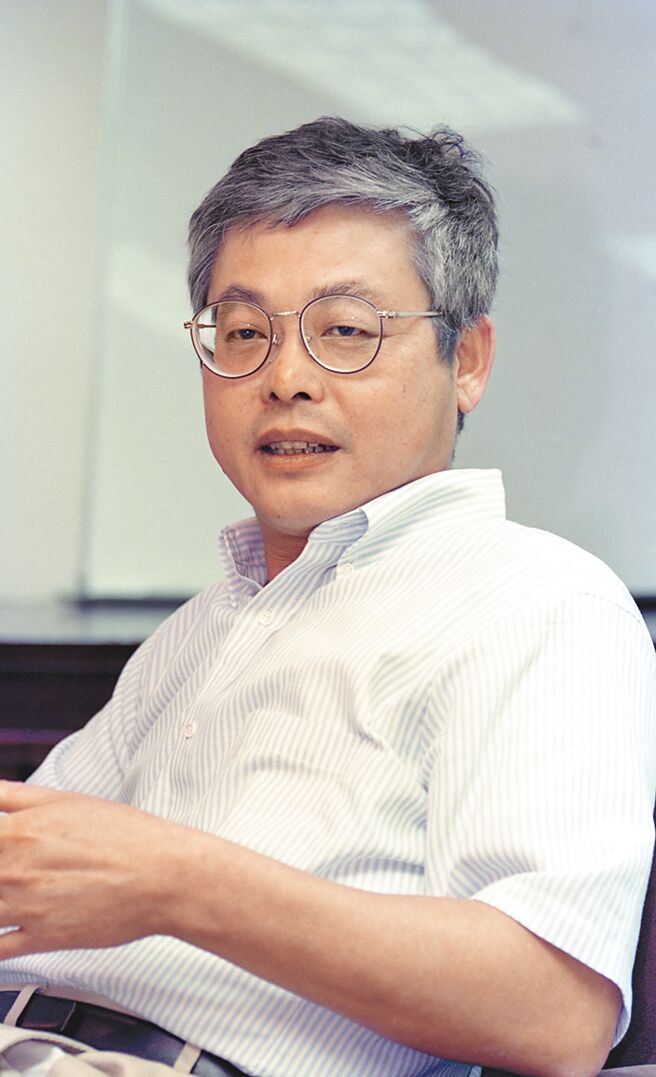 民国五十年左右，文友们都知道东海两大才子其一许达然，另一即为杨牧（如图）。（本报资料照片）