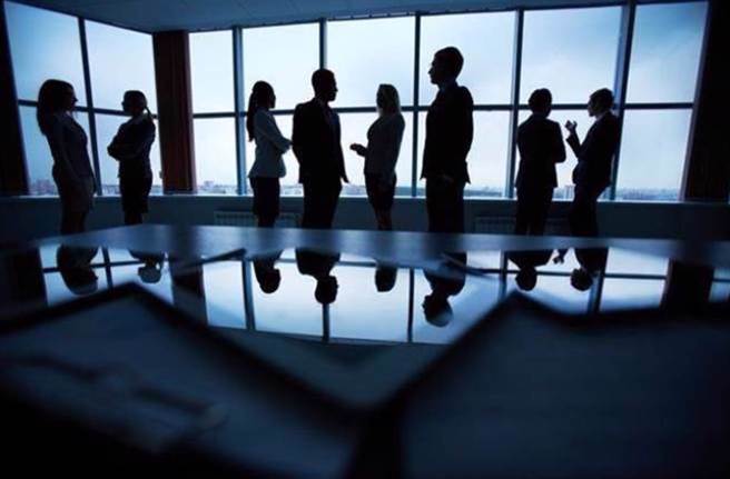 工具机厂传放无薪假，出现做四休三的情况。(示意图/达志影像/shutterstock提供)