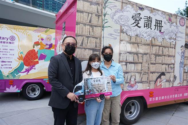 副市长史哲强调，「高雄图书通阅车队」是高市图书馆2017年转型为全国第一个行政法人公共图书馆后，交出最亮眼的成绩单。（高市文化局提供／袁庭尧高雄传真）
