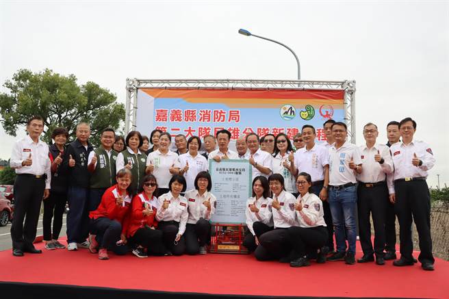 今記者會除翁章梁、何嘉恒、呂清海等人外，地方縣議員林秀琴、林淑完、黃芳蘭、林于玲、陳文忠、陳福成等地方民代都來參與見證。（呂妍庭攝）