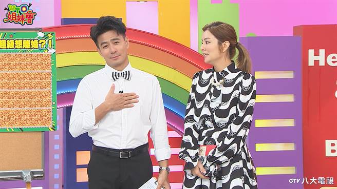 郭彦均（左）自曝工作结束没直接回家，惹怒老婆怒摔婚纱照。（八大提供）