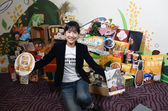 台東縣政府打造優質農產品牌，利用電商平台將多項台東農特產品行銷至海外。 （莊哲權攝）