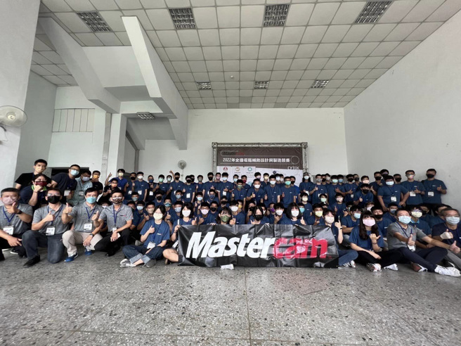 2022全国电脑辅助设计与制造大赛，30校逾百名选手同场竞技。(照片/龙华科大提供)