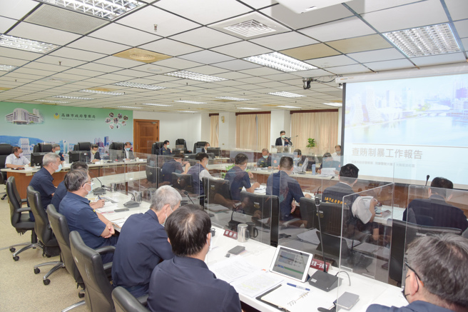 警政署长黄明昭特于今(18)日南下高雄市政府警察局召开「选举治安维护及查贿制暴工作座谈会」。(高雄市警察局提供)