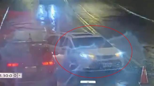 警公布陳時中座車違規畫面，議員質疑警車為何無行車紀錄器畫面。(翻攝照片／林郁平台北傳真）