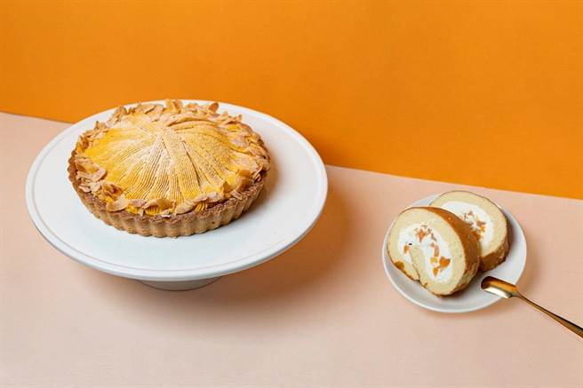 路易莎咖啡「金獎下午茶」甜點，圖為金色山丘-地瓜蒙布朗及地瓜朵朵。（路易莎提供）