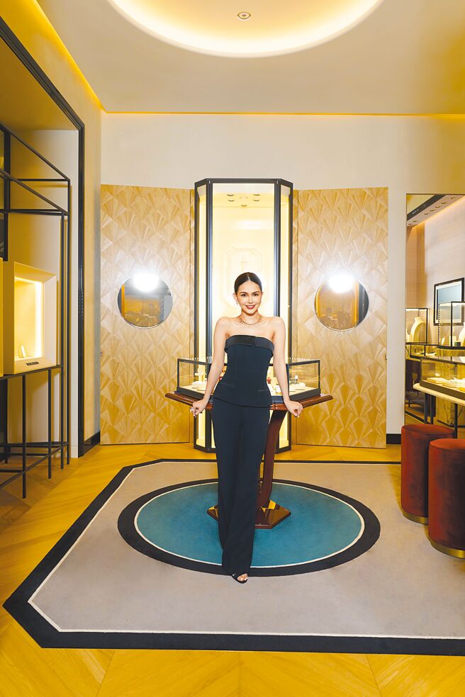 昆凌出席宝诗龙台中店开幕，追问她对法国男人的看法时，机智回答「没印象」。（Boucheron提供）