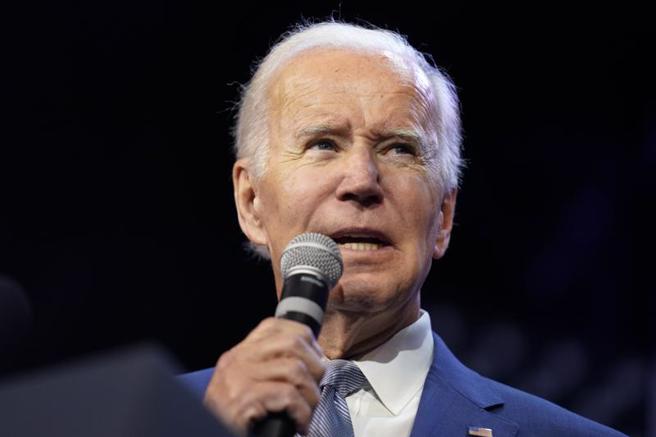 美國期中選舉即將在11月8日舉行。不少民調顯示，民主黨可能將失掉聯邦眾議院多數黨優勢。圖為美國現任總統拜登（Joe Biden）。（圖/ 美聯社）