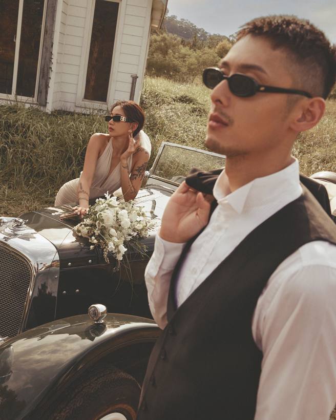 女星陈艾琳喜晒婚纱照。（图／陈艾琳脸书）