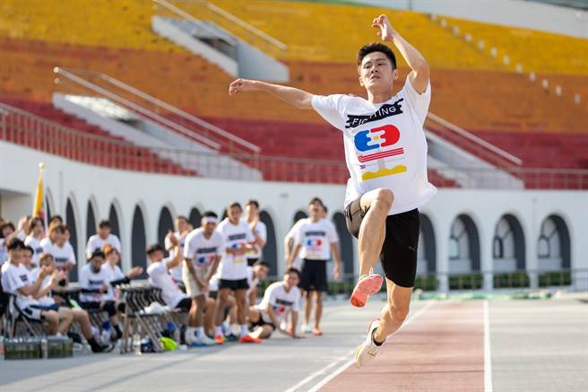 《全明星4》MVP張家陞展強健實力。（MyVideo提供）