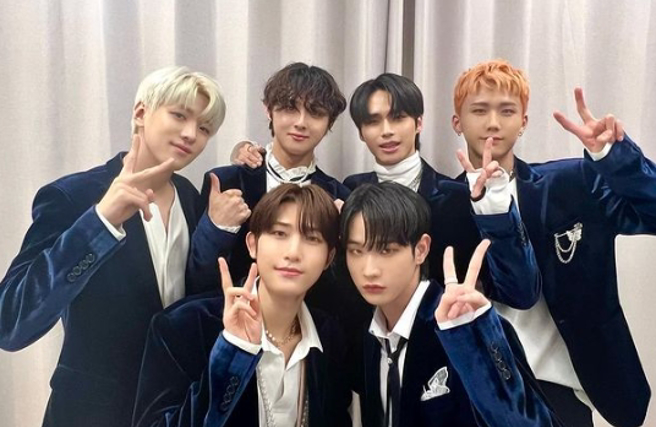 韩团DKZ近日夺下首座冠军奖杯。（图／翻摄自DKZ IG@dkz_dy）
