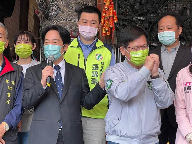 副总统赖清德回故乡万里帮林佳龙站台拜票。（王扬杰摄）