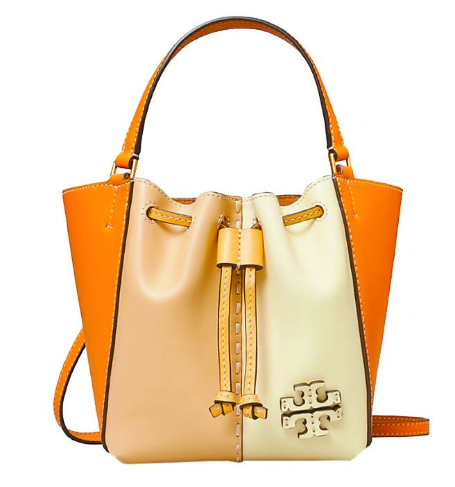 GLORIA OUTLETS华泰名品城的Tory Burch MCgraw撞色迷你提包，原价2万3900元，特价1万3140元。（华泰名品城提供）