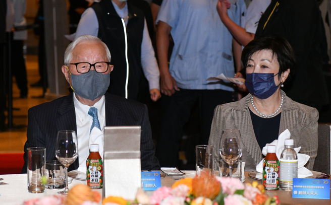 台积电创办人张忠谋（左）。（资料照／王德为）