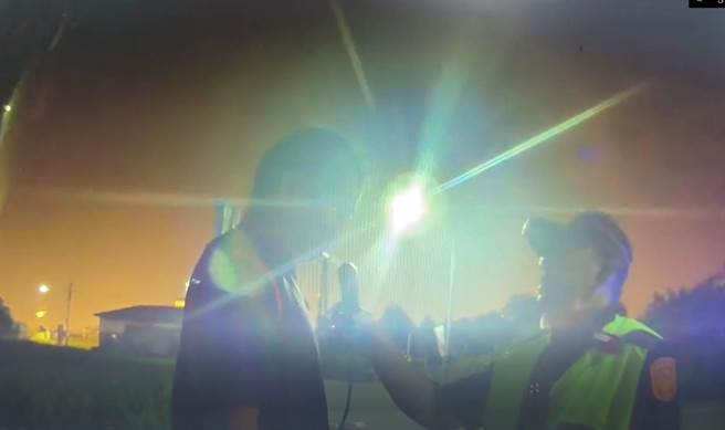 刘姓男子呼气酒测值达每公升1.05毫克，全案依公共危险罪嫌移送侦办。全案依公共危险罪嫌移送侦办。（民眾提供／杨静茹南投传真）