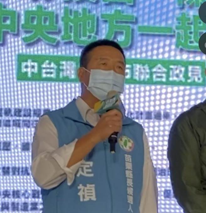 徐定祯说，锺东锦合体柯文哲是各取所需。（张亦惠摄）