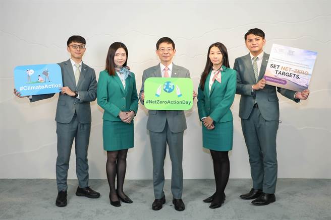 玉山銀行董事長黃男州（中）。（玉山提供）