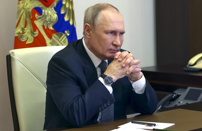 俄罗斯总统普丁2022年10月19日在莫斯科市郊的新奥加廖沃（Novo-Ogaryovo）官邸透过视讯，举行联邦安全会议（Security Council）。（美联社）